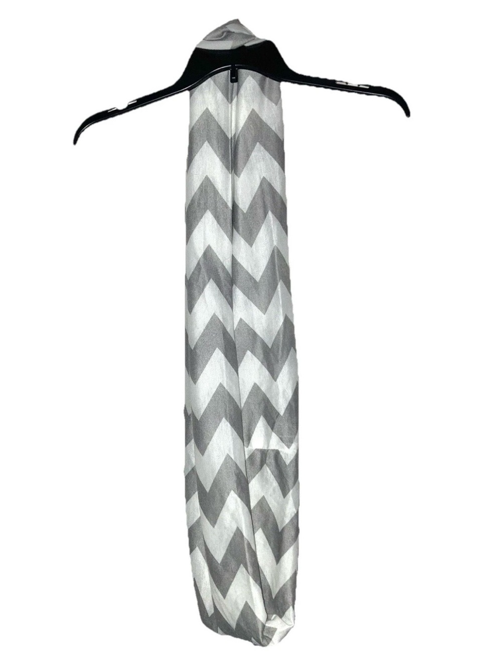 Gray & White Chevron Zigzag Pattern Lightweight Infinity Scarf Fall Winter 31 IN